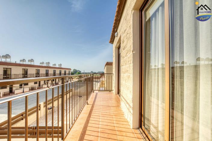 Image No.28-2 Bed Townhouse for sale