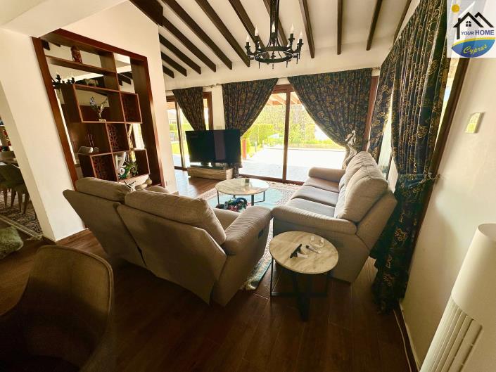 Image No.5-7 Bed House/Villa for sale