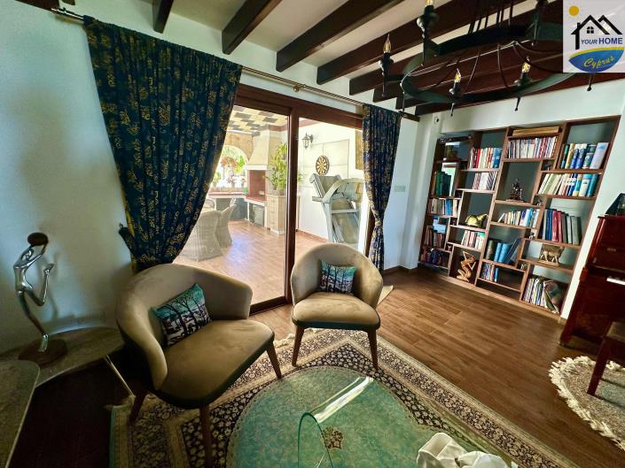 Image No.4-7 Bed House/Villa for sale