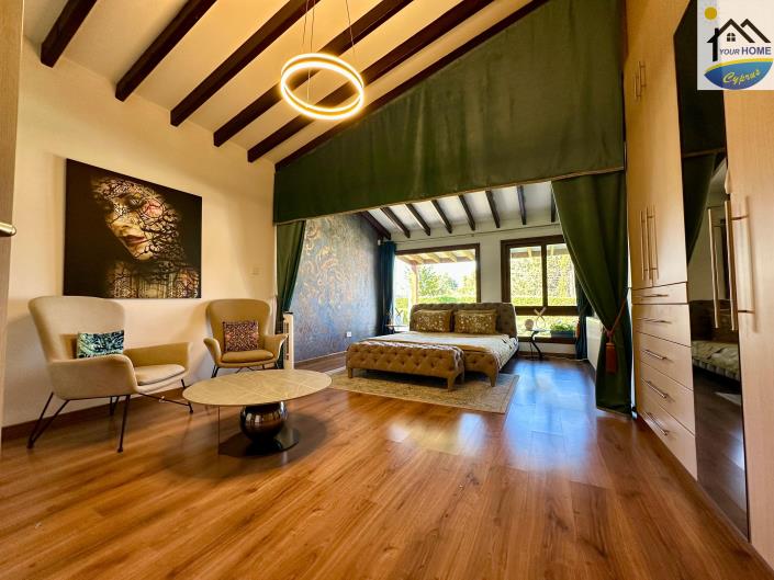 Image No.8-7 Bed House/Villa for sale