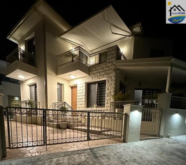 Image No.1-3 Bed House/Villa for sale