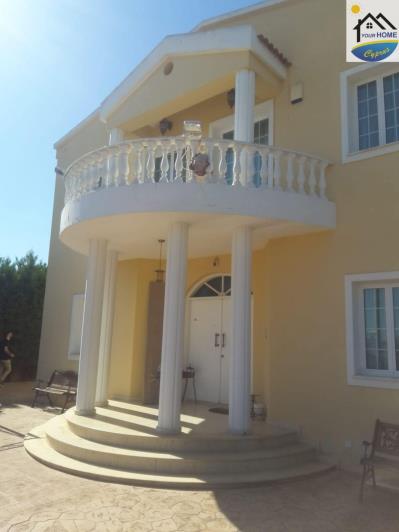 Image No.1-4 Bed Villa for sale