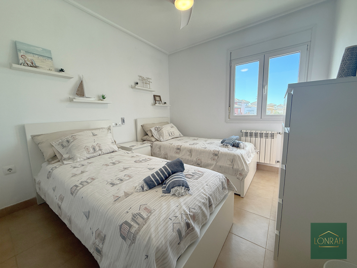 Image No.11-3 Bed Villa / Detached for sale