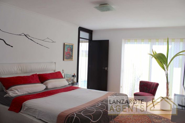 Image No.8-5 Bed Villa for sale