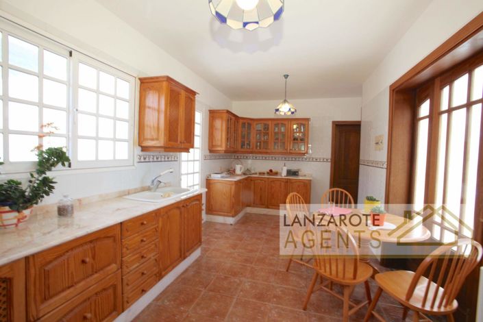 Image No.11-3 Bed Villa for sale