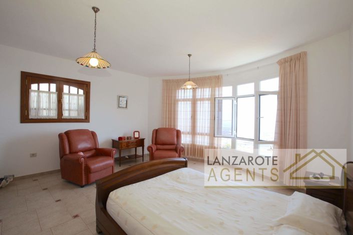 Image No.13-3 Bed Villa for sale