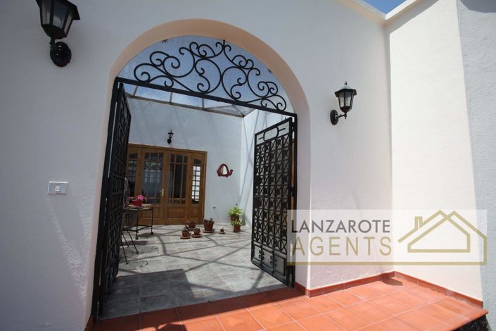 Image No.3-3 Bed Villa for sale