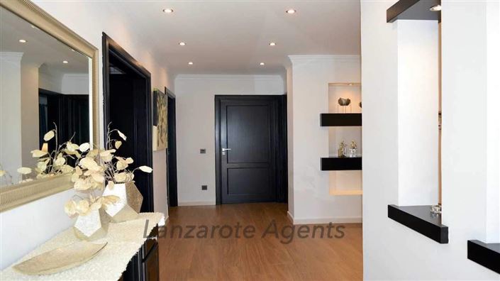 Image No.4-4 Bed Villa for sale