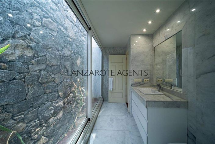 Image No.14-4 Bed Villa for sale