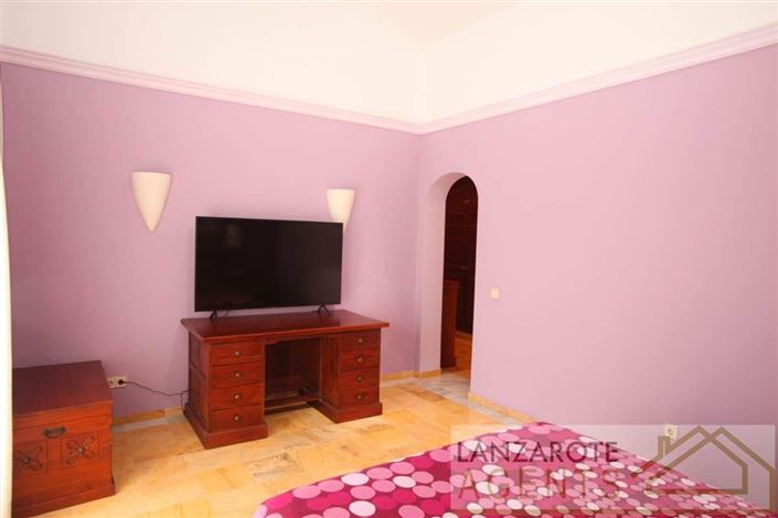 Image No.14-3 Bed Villa for sale