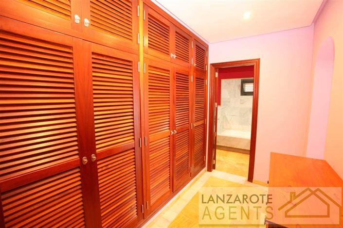 Image No.15-3 Bed Villa for sale