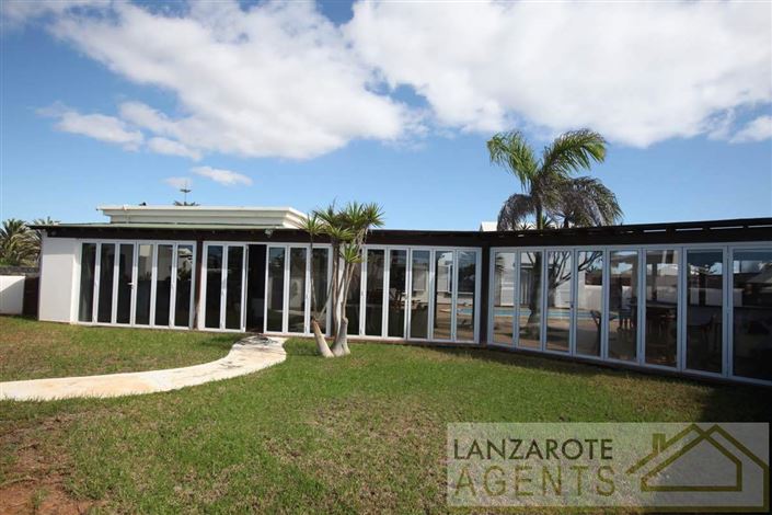 Image No.21-3 Bed Villa for sale