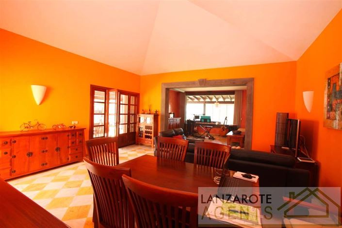 Image No.7-3 Bed Villa for sale