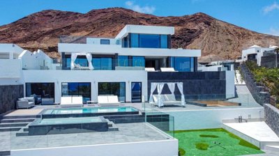 04f84556-4b5a-4280-3786-e075438818f5