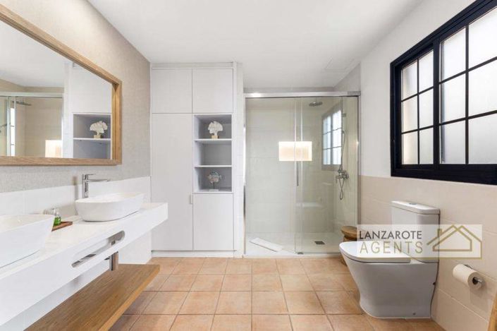 Image No.11-2 Bed Villa for sale