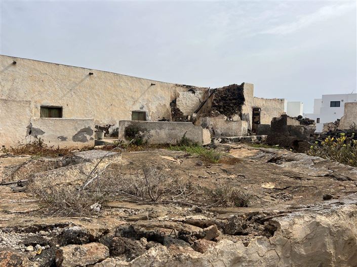 Image No.15-2 Bed Villa for sale