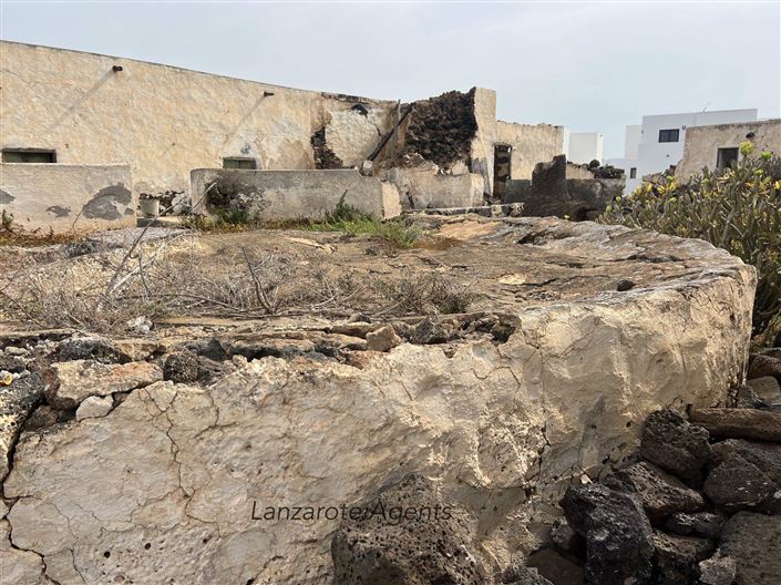 Image No.4-2 Bed Villa for sale