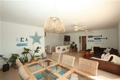 5374b954-a9a7-6e31-b20a-5570e2a58a46