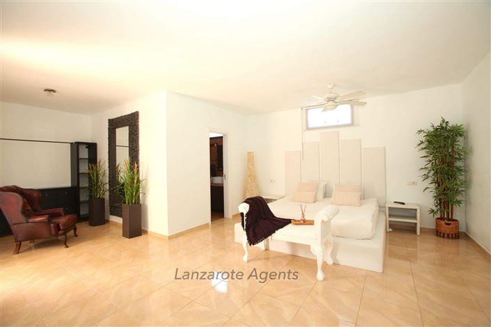 Image No.24-4 Bed Villa for sale