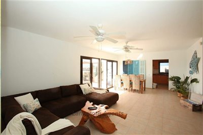 61715a36-d965-1b4d-a2d9-678fb8b2bfa2