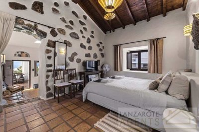 4fe751f2-0cd9-ca8d-d1d4-a7a07eeffc8a