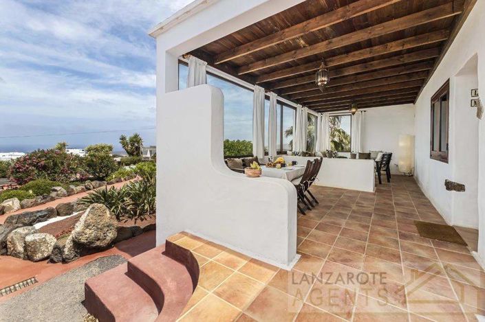 Image No.2-4 Bed Villa for sale