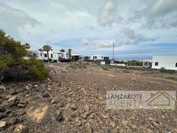 db093aa3-4e4d-5752-fa25-20b1ddd21ef4