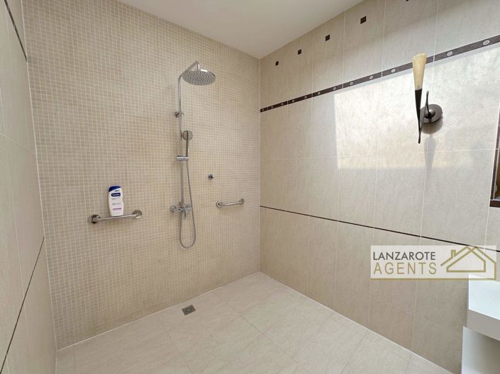 Image No.11-4 Bed Villa for sale