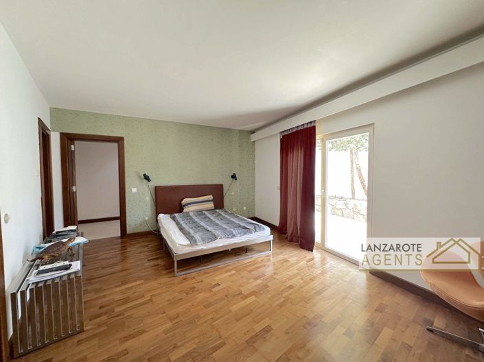 Image No.18-4 Bed Villa for sale