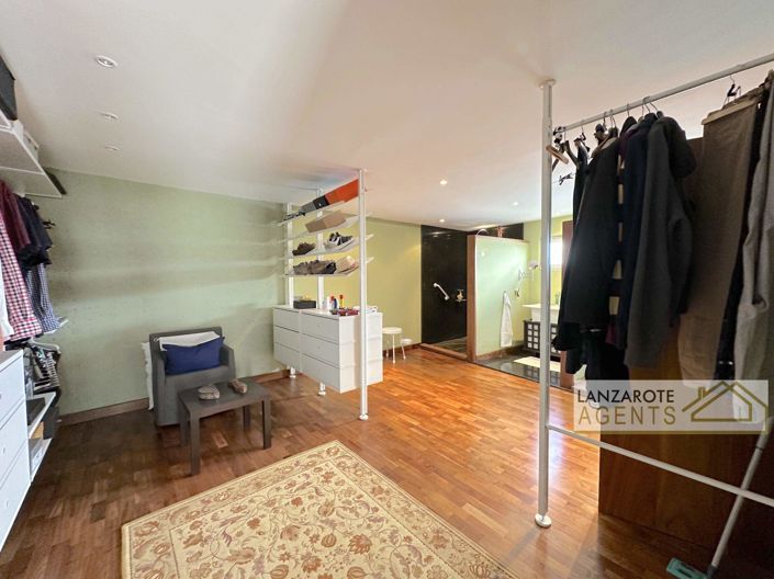 Image No.20-4 Bed Villa for sale