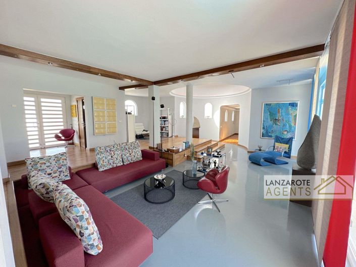 Image No.4-4 Bed Villa for sale