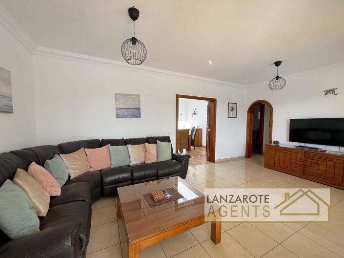 Image No.3-4 Bed Villa for sale