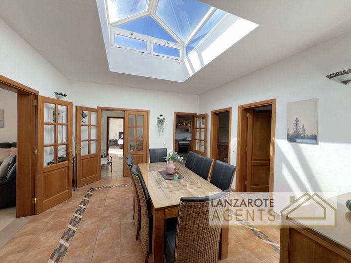 Image No.8-4 Bed Villa for sale