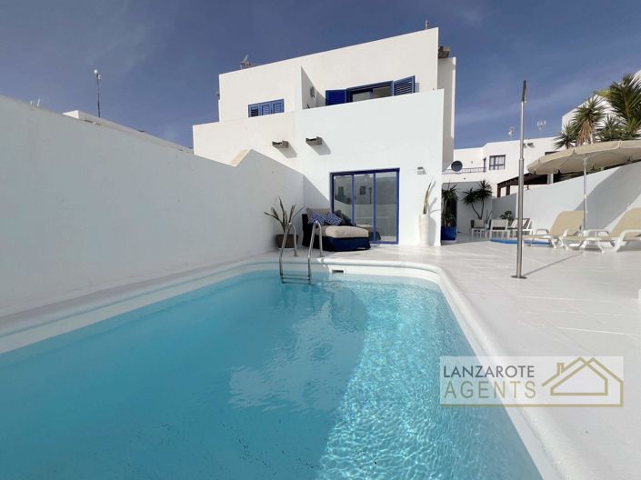 Image No.1-3 Bed Villa for sale