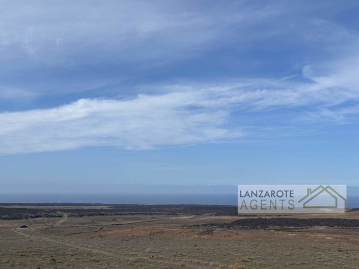 Image No.10-2 Bed Farmhouse for sale