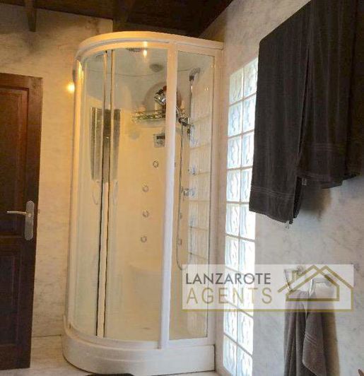 Image No.12-2 Bed Farmhouse for sale