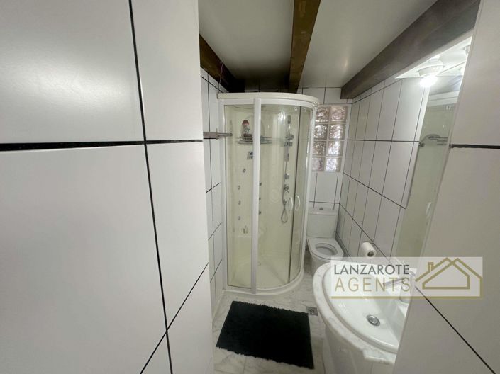 Image No.15-2 Bed Farmhouse for sale