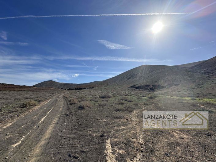 Image No.21-2 Bed Farmhouse for sale