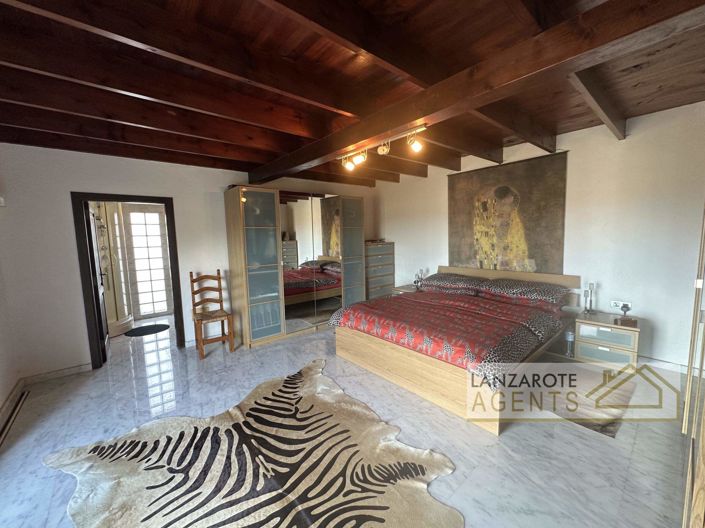 Image No.7-2 Bed Farmhouse for sale