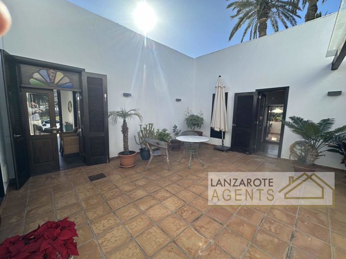 Image No.14-4 Bed Villa for sale