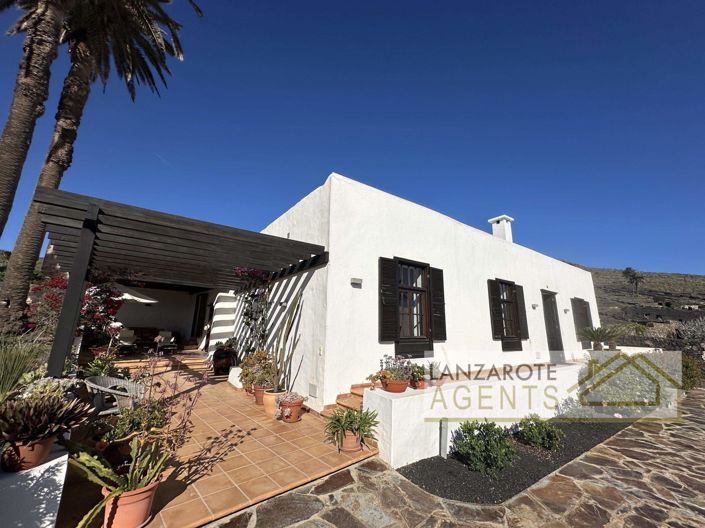 Image No.22-4 Bed Villa for sale