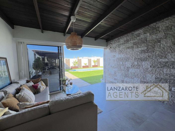 Image No.12-3 Bed Villa for sale