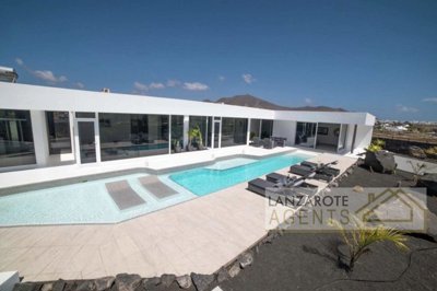 1 - Playa Blanca, Villa