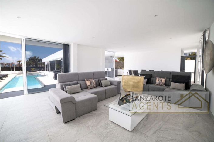 Image No.3-4 Bed Villa for sale