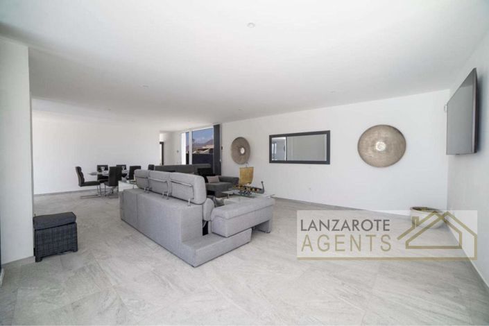 Image No.4-4 Bed Villa for sale