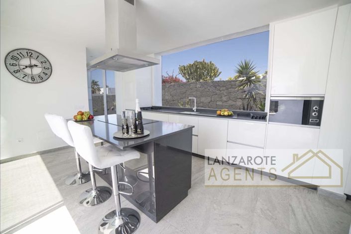 Image No.5-4 Bed Villa for sale