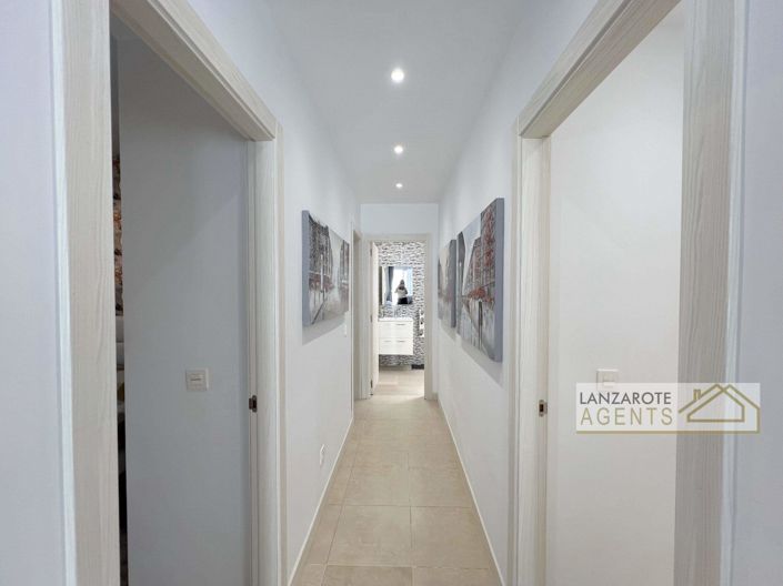 Image No.9-3 Bed Villa for sale