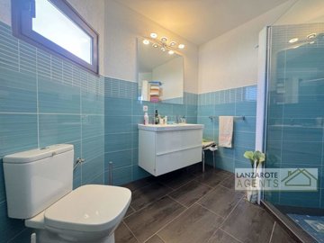 e25592d9-984e-bc1c-09f1-758930cf4ed2