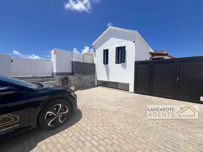 Image No.23-4 Bed Villa for sale