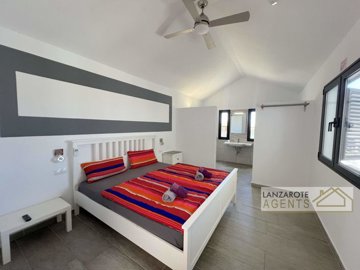 2a52e081-06c8-7344-3f0d-fcfd3fb3c46a